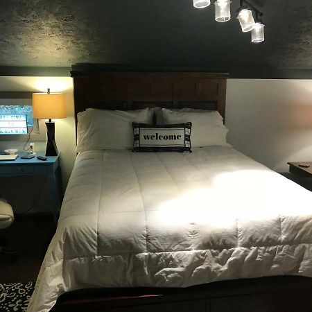 Ed & Rosie'S Place Hotel Black Mountain Bagian luar foto
